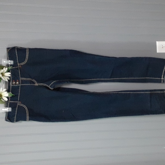 NWOT Mudd Jeans - Picture 3 of 10